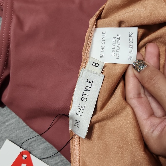 IN THE STYLE Color Block Monokini One Piece High Cut O-Ring Cut Out Swimsuit - Picture 8 of 9